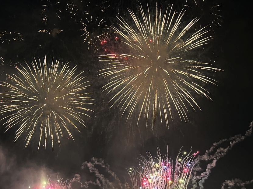 店舗の目の前が花火会場浴衣で観戦