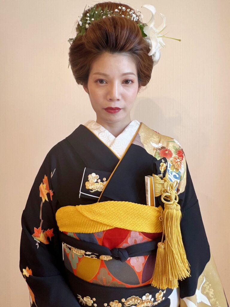 地毛で新日本髪・トータルコーディネート・黒振袖お引きずり