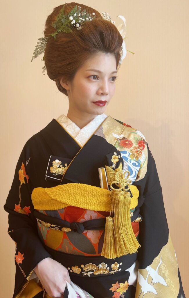 どんなヘアースタイルもお作りいたします。地毛で新日本髪も結い上げます。