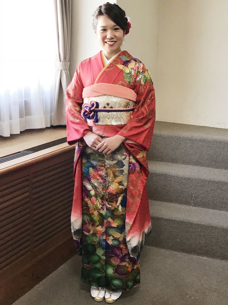 古風で清楚に、お母様のお着物とお嬢様のイメージあったお支度をいたしました。